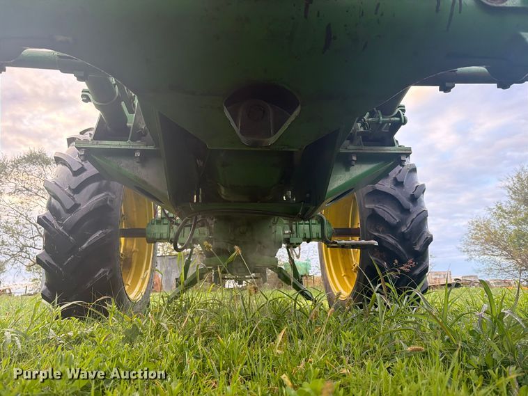 image for item FN2679 1966 John Deere 2510 tractor