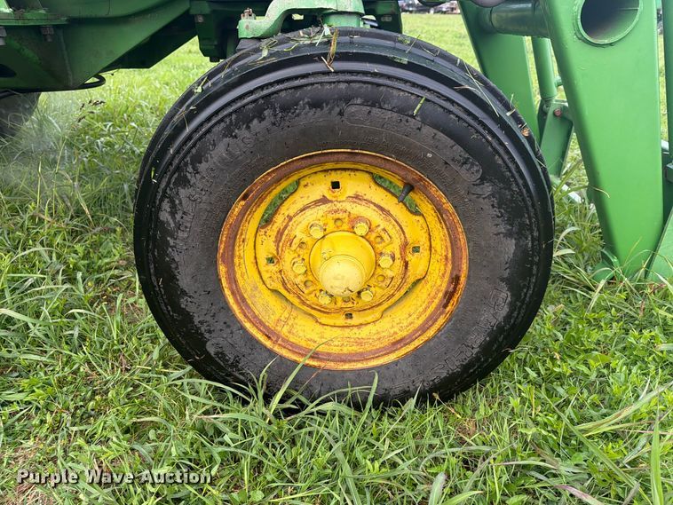 image for item FN2679 1966 John Deere 2510 tractor
