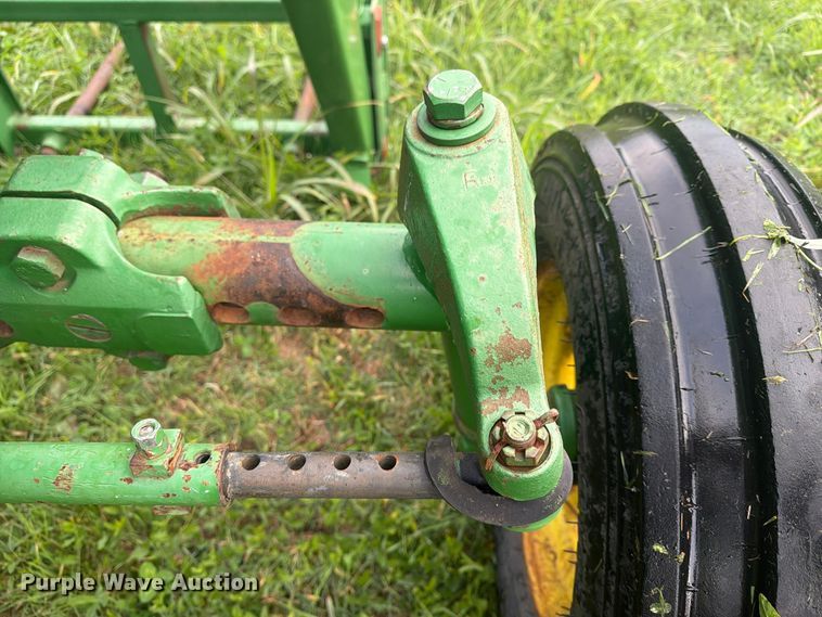 image for item FN2679 1966 John Deere 2510 tractor