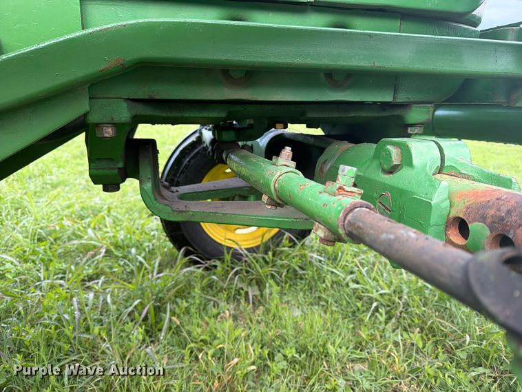 image for item FN2679 1966 John Deere 2510 tractor
