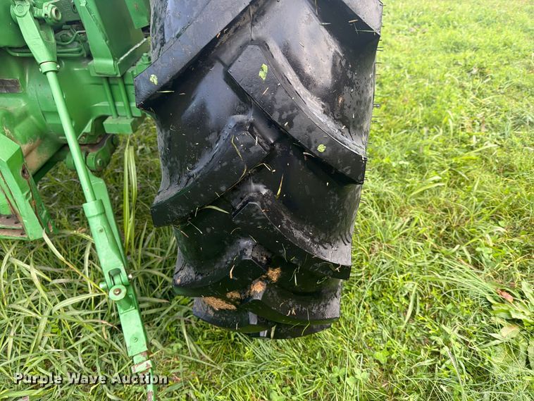 image for item FN2679 1966 John Deere 2510 tractor