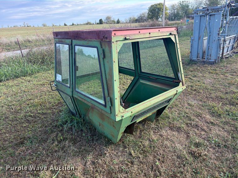 image for item FN2680 Tractor cab