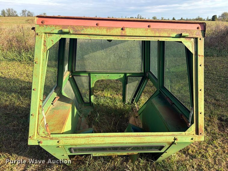 image for item FN2680 Tractor cab