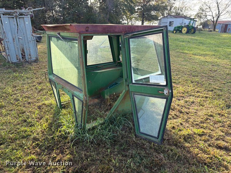 image for item FN2680 Tractor cab