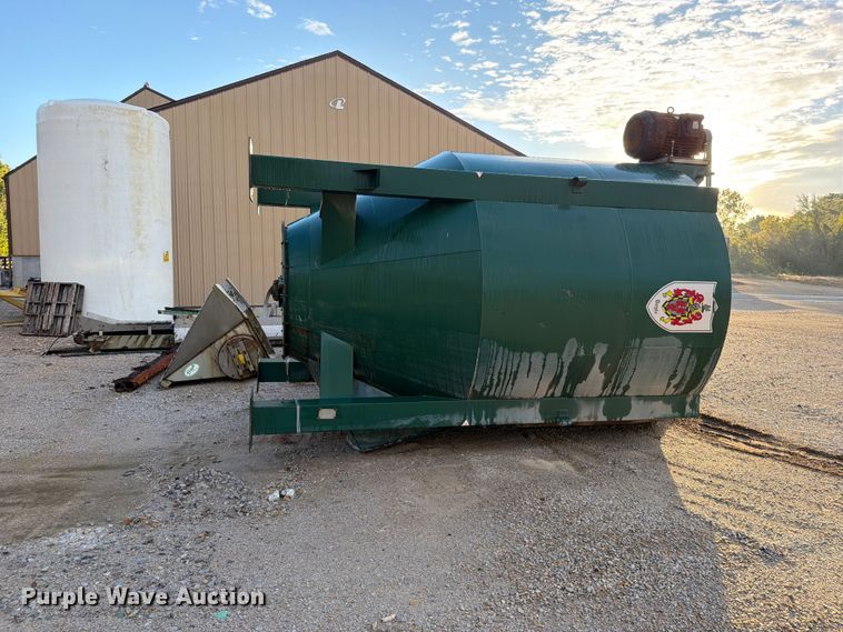 image for item FN5951 Doyle/Kraus VER vertical fertilizer blender