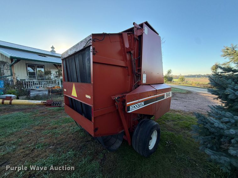image for item FT6962 Hesston 560 round baler