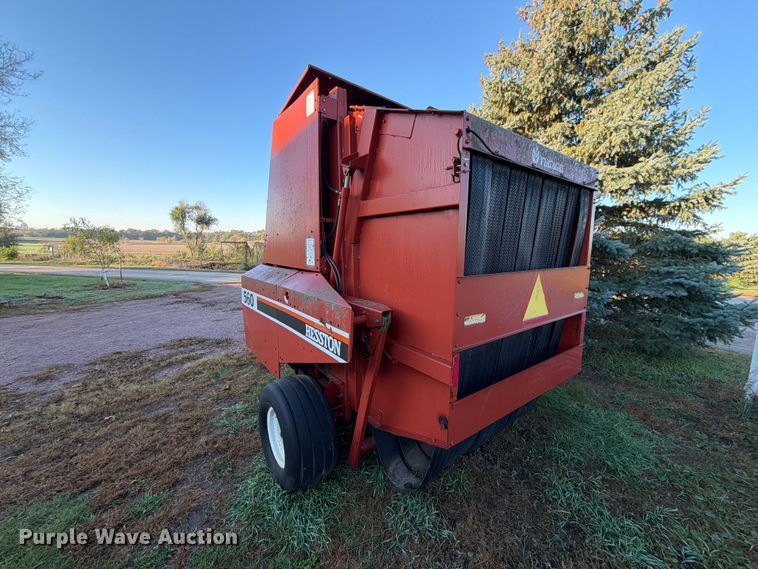 image for item FT6962 Hesston 560 round baler