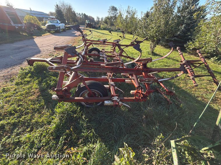 image for item FT6964 International field cultivator