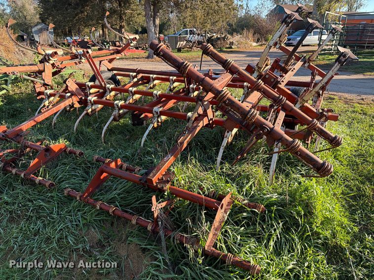 image for item FT6964 International field cultivator