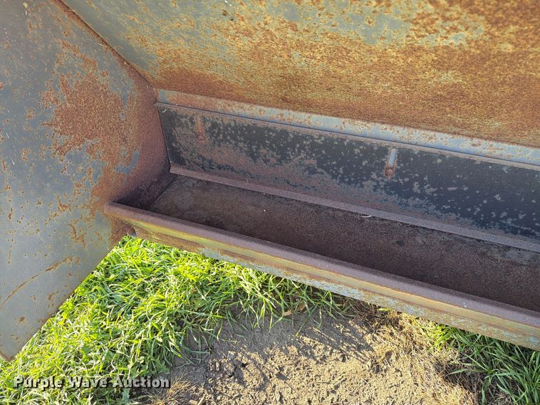 image for item FT6965 L-H creep feeder