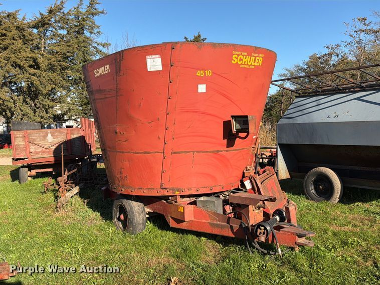 image for item FT6966 Schuler 4510M feed mixer