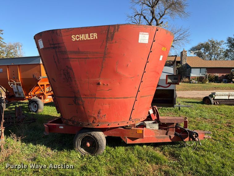 image for item FT6966 Schuler 4510M feed mixer