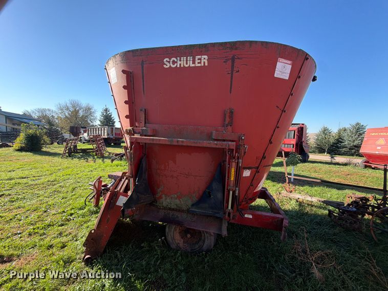 image for item FT6966 Schuler 4510M feed mixer