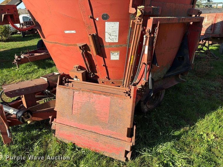 image for item FT6966 Schuler 4510M feed mixer