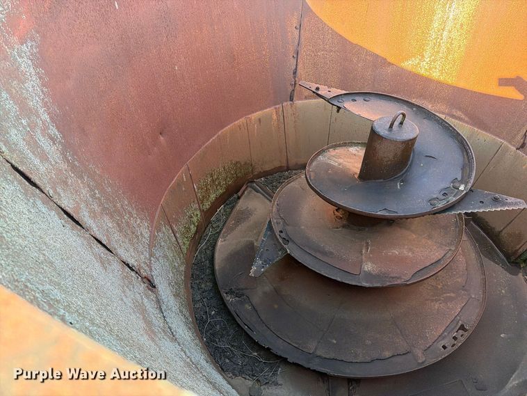 image for item FT6966 Schuler 4510M feed mixer