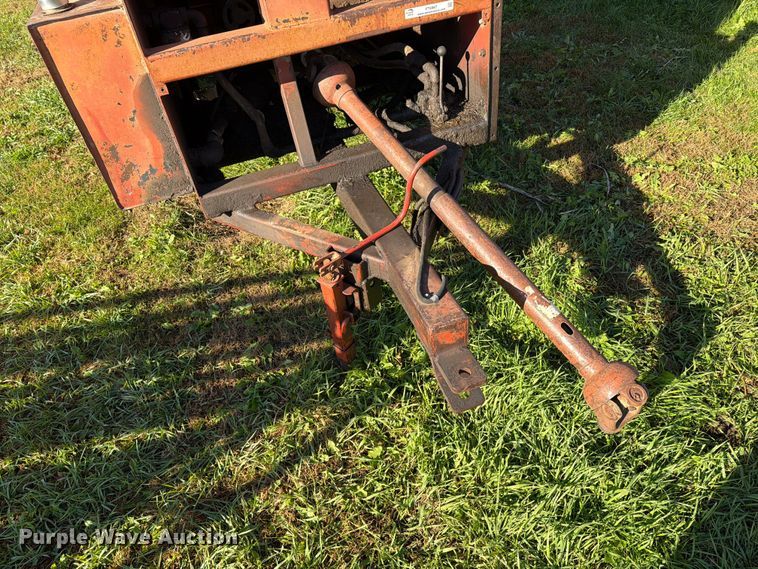 image for item FT6967 New Holland 379 bale processor