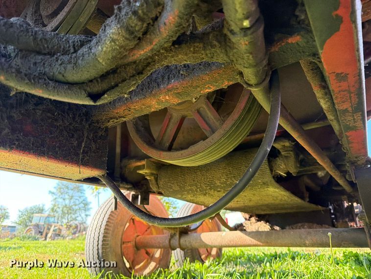 image for item FT6967 New Holland 379 bale processor