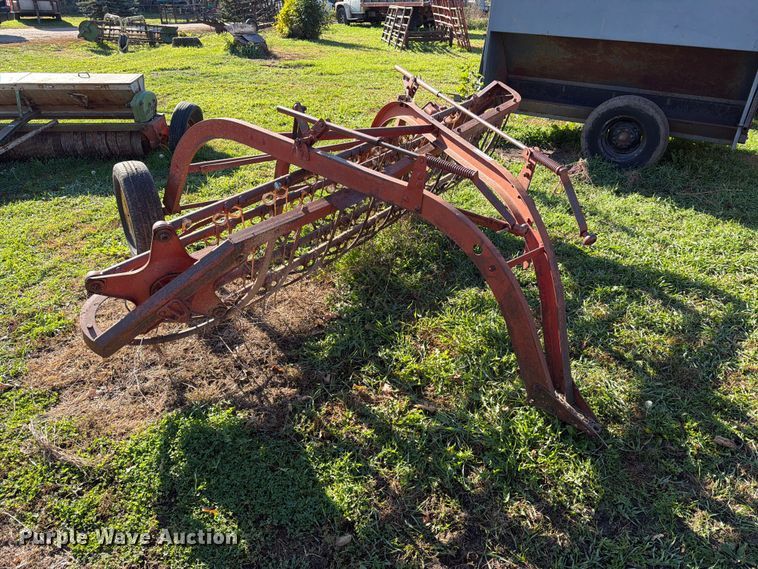image for item FT6968 New Holland 55 hay rake
