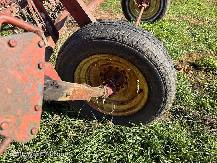 image for item FT6968 New Holland 55 hay rake