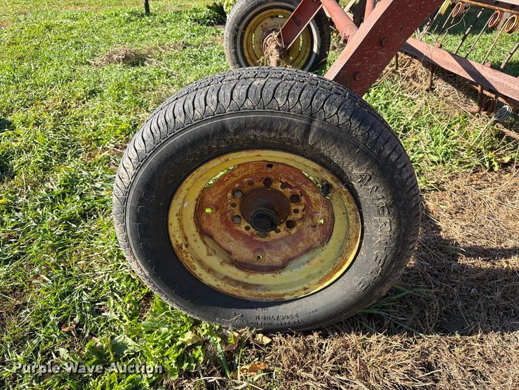 image for item FT6968 New Holland 55 hay rake