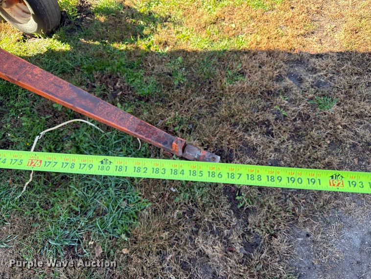 image for item FT6969 Bradford 240-316 gravity wagon