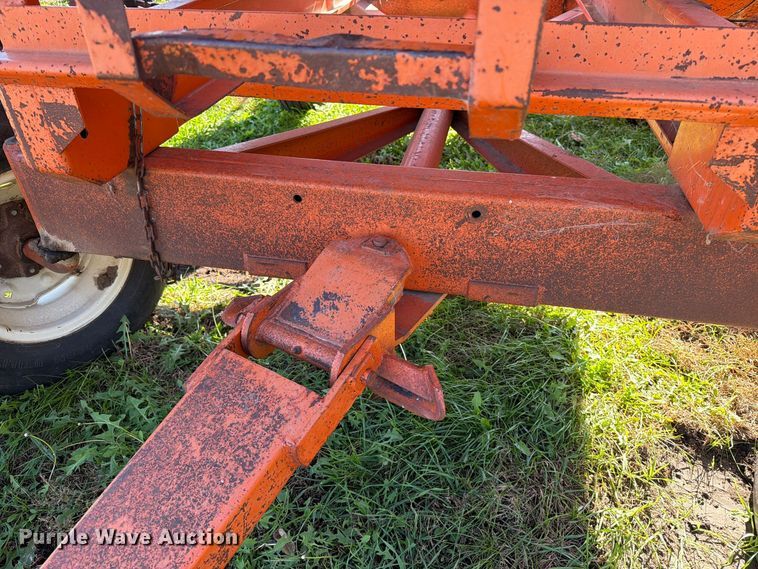 image for item FT6969 Bradford 240-316 gravity wagon