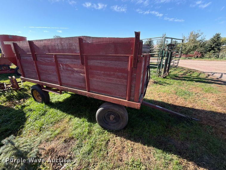 image for item FT6970 Grain cart