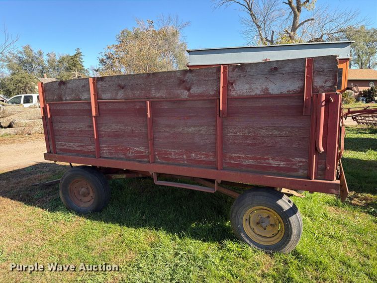 image for item FT6970 Grain cart