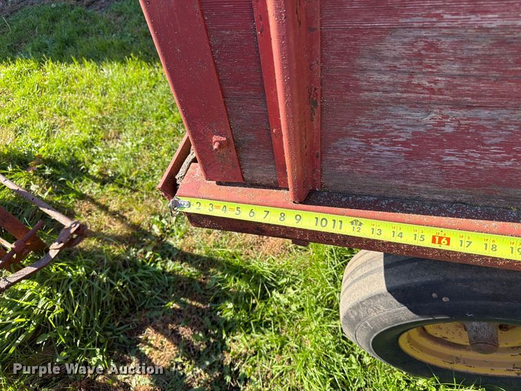 image for item FT6970 Grain cart