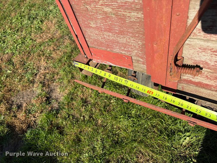 image for item FT6970 Grain cart
