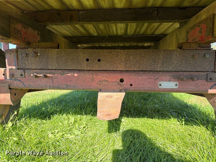 image for item FT6970 Grain cart