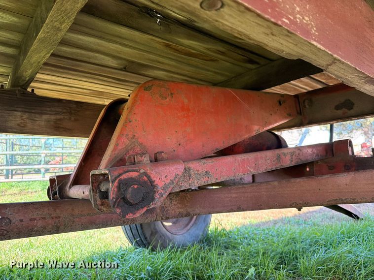image for item FT6970 Grain cart