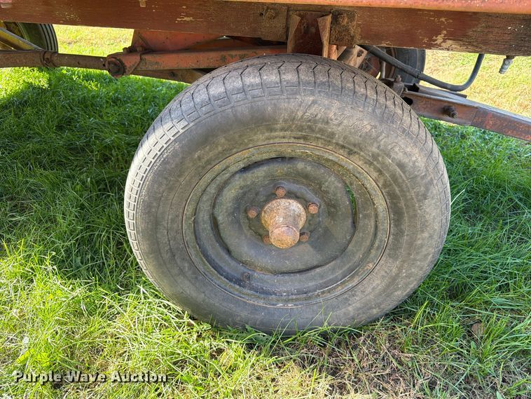 image for item FT6970 Grain cart