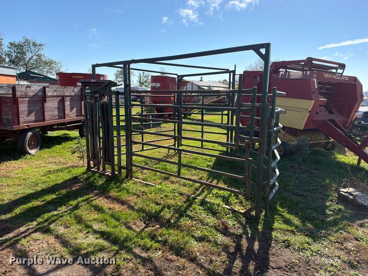 image for item FT6971 Vern's Manufacturing livestock pen