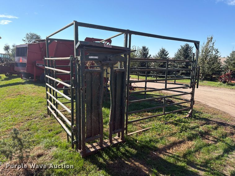 image for item FT6971 Vern's Manufacturing livestock pen
