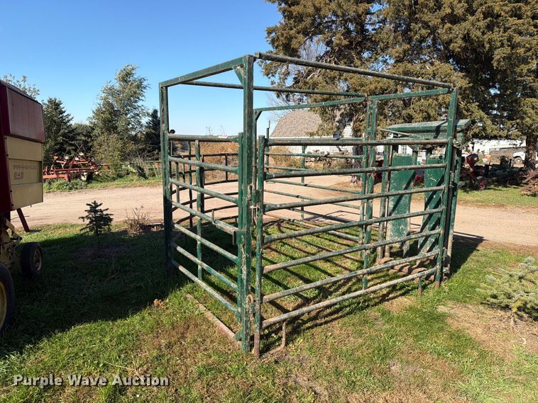 image for item FT6971 Vern's Manufacturing livestock pen