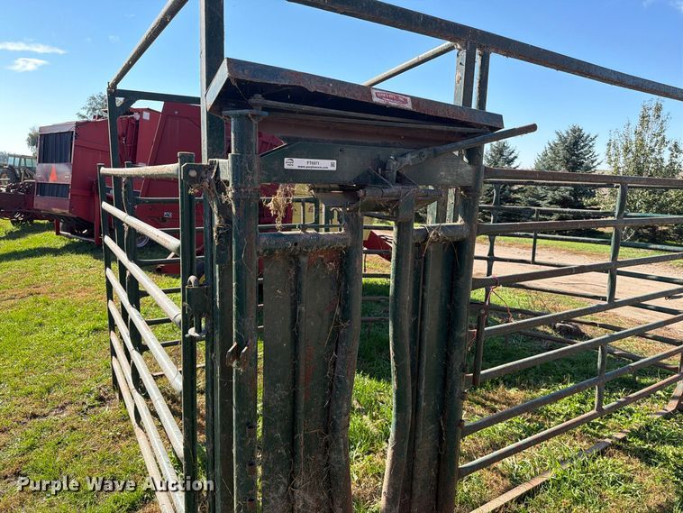 image for item FT6971 Vern's Manufacturing livestock pen
