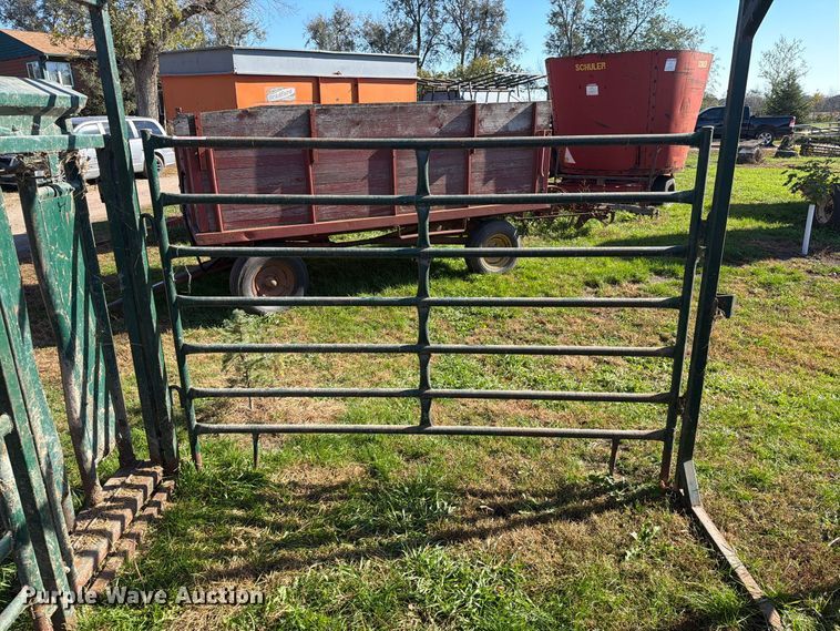 image for item FT6971 Vern's Manufacturing livestock pen
