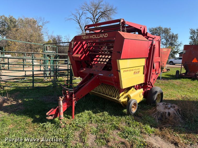 1984 New Holland 849 round baler