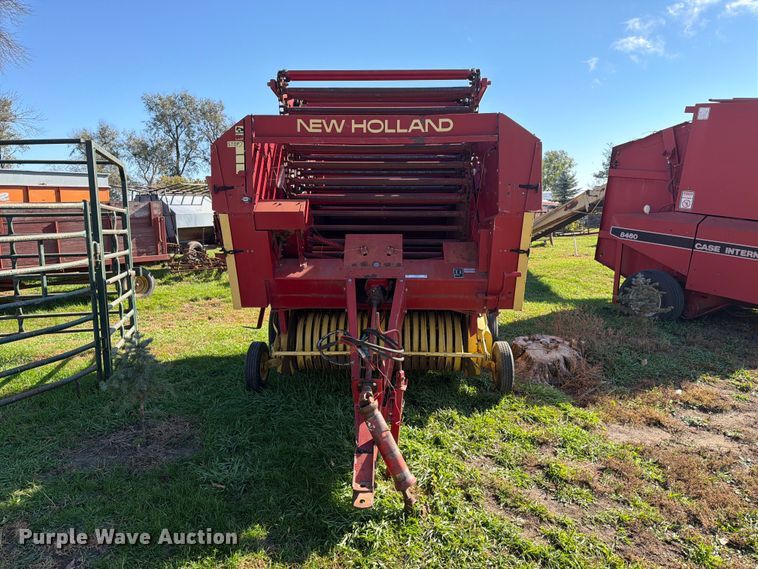 image for item FT6972 1984 New Holland 849 round baler