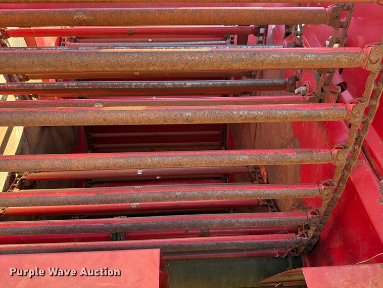 image for item FT6972 1984 New Holland 849 round baler