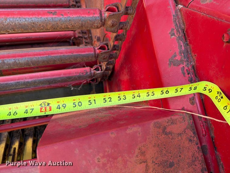 image for item FT6972 1984 New Holland 849 round baler