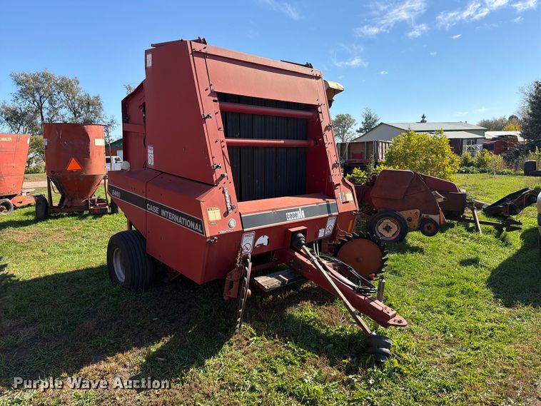 image for item FT6973 1991 Case International 8460 round baler