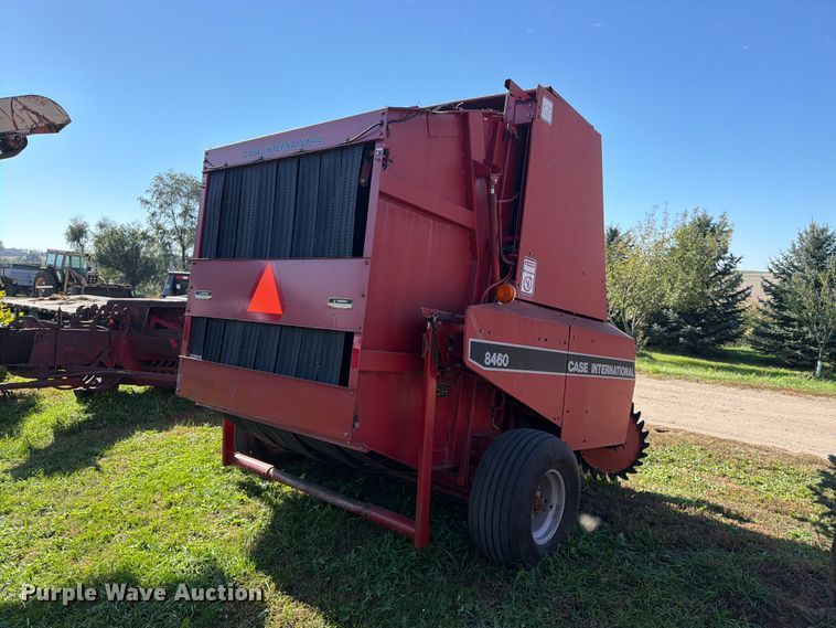image for item FT6973 1991 Case International 8460 round baler