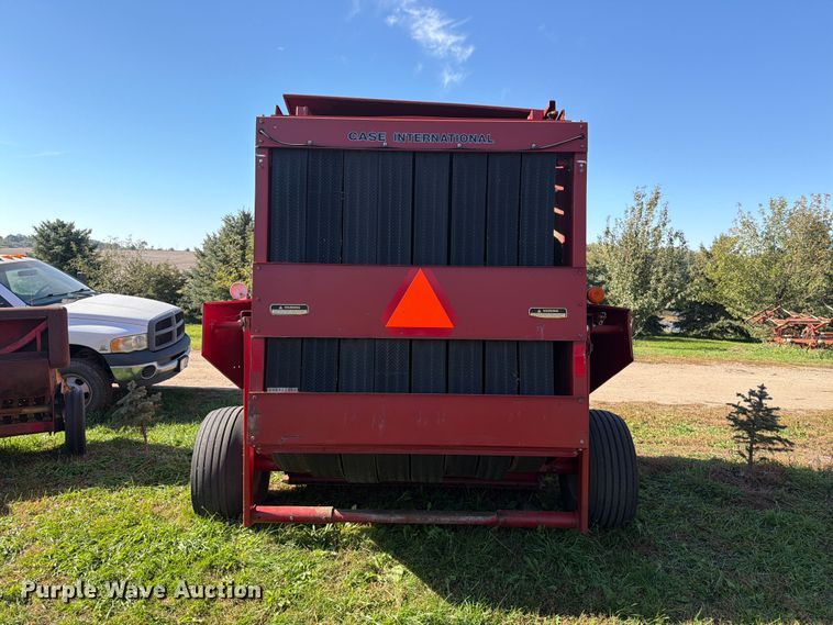 image for item FT6973 1991 Case International 8460 round baler