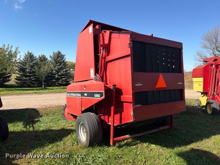 image for item FT6973 1991 Case International 8460 round baler
