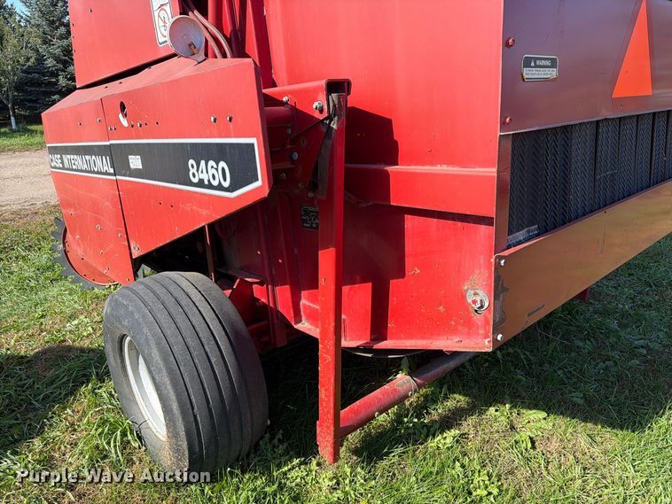 image for item FT6973 1991 Case International 8460 round baler
