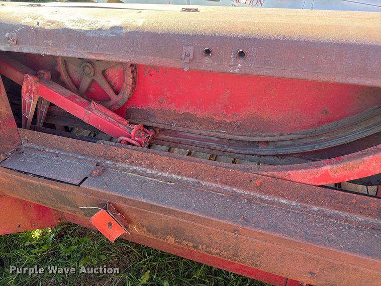 image for item FT6974 New Holland S67 small square baler