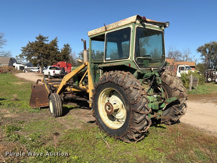 image for item FT6976 1971 Oliver 1755 tractor