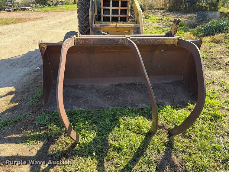 image for item FT6976 1971 Oliver 1755 tractor